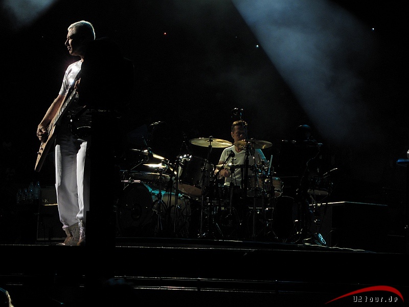 Adam Clayton, Larry Mullen jr